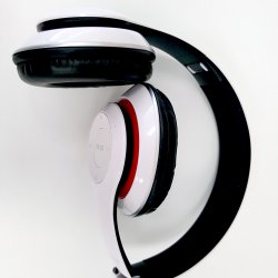 Безжични слушалки over-the-ear